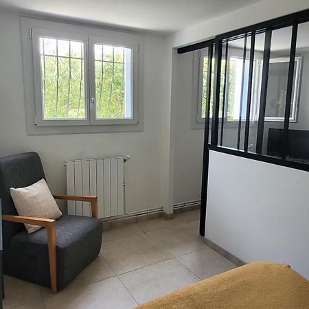 Location Appartement Dans Mas Provencal Monteux Eksteriør billede